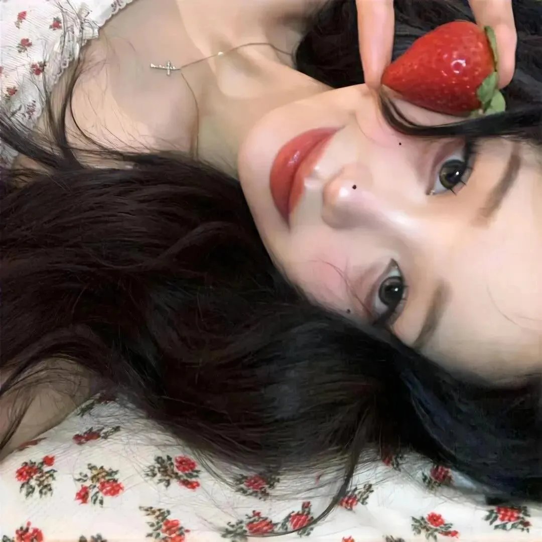三个盗贼和狮子